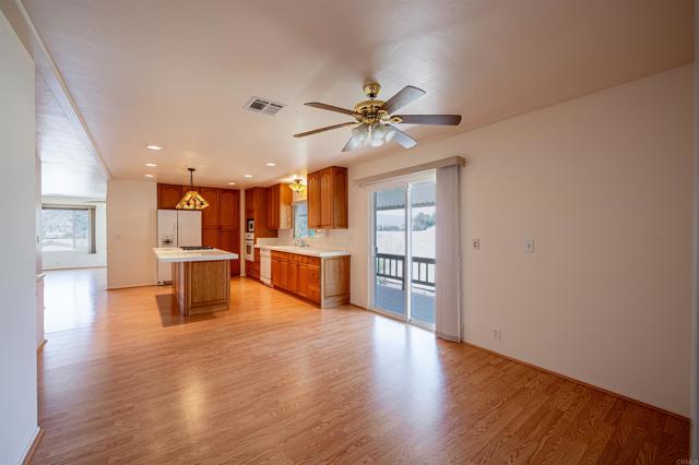 Detail Gallery Image 26 of 49 For 4650 Dulin #119,  Fallbrook,  CA 92028 - 2 Beds | 2 Baths