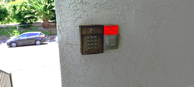 https://media.crmls.org/mediaz/647452cb-03c3-4c12-9532-dd6d8d9efd48.jpg