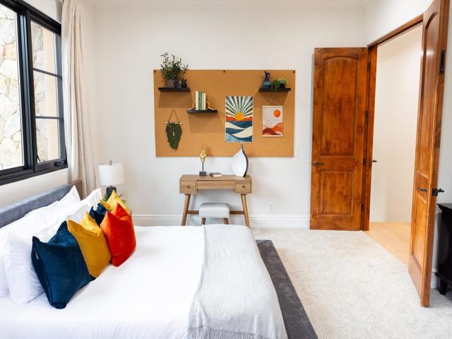 Image 10 of 18 For 18000 Sunset Point Road