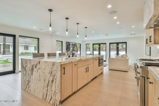31754 Foxfield Drive, Westlake Village CA: https://media.crmls.org/mediaz/6474ea0a-8cff-43c3-bebb-46b399ac24d6.jpg
