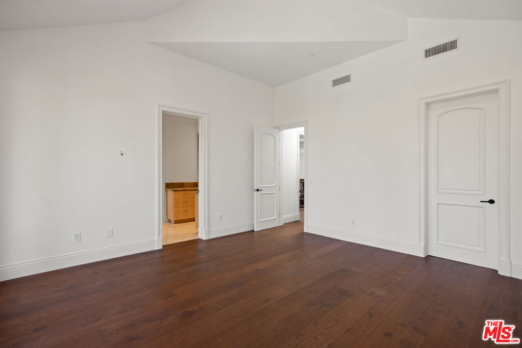 MLS #26857585 image #33