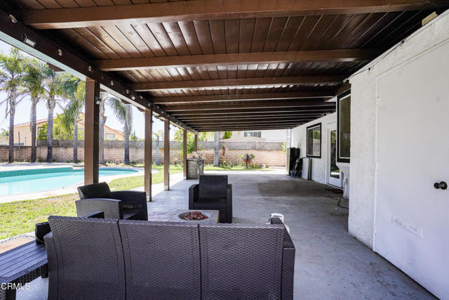 Detail Gallery Image 9 of 30 For 2716 Windcrest Pl, Oxnard,  CA 93036 - 4 Beds | 3/1 Baths