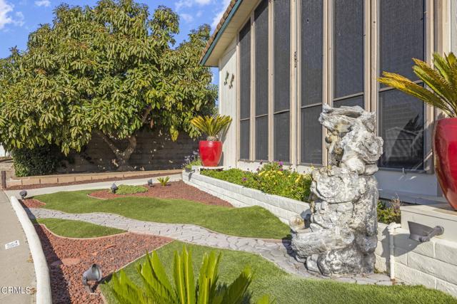 Detail Gallery Image 6 of 69 For 36 Poinsettia Gardens Dr, Ventura,  CA 93004 - 2 Beds | 2 Baths