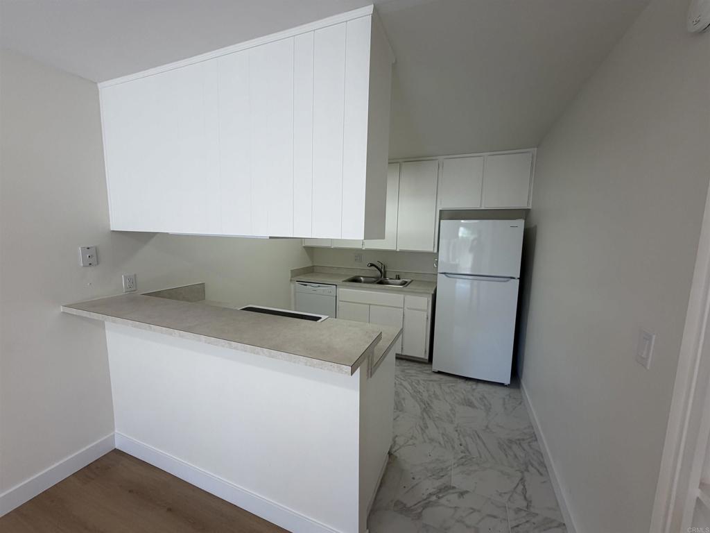 403 Requeza Street - photo 4