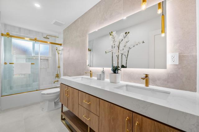 2877 Pelican Drive, Union City CA: https://media.crmls.org/mediaz/64774c53-db78-48c1-a2b2-52d501a83fdd.jpg