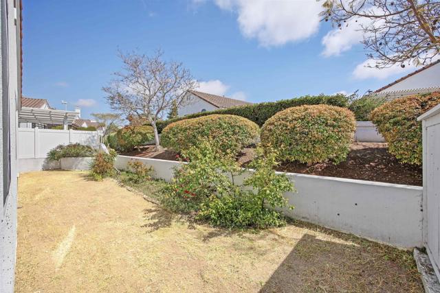 6017 Piros Way, Oceanside CA: https://media.crmls.org/mediaz/647776ff-3181-4c48-b89d-140416407390.jpg