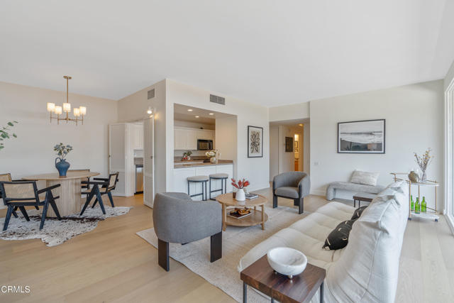 960 San Pasqual Street, Pasadena CA: https://media.crmls.org/mediaz/64780fa1-de2e-4c8a-854b-b90358df2fa4.jpg