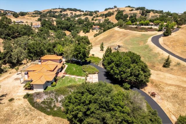 9400 Corriente Road, Atascadero CA: https://media.crmls.org/mediaz/64783932-ae36-47ee-90fa-1860f5c438a3.jpg