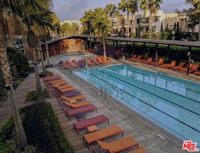 13075 Pacific, Playa Vista CA: https://media.crmls.org/mediaz/6478ffc0-5346-4d58-b495-4e838c6aa6a8.jpg
