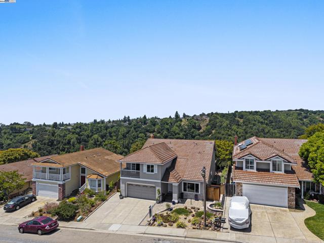 6408 Boone Dr, Castro Valley CA: https://media.crmls.org/mediaz/64791ddd-aba9-4622-85bd-642029481c89.jpg