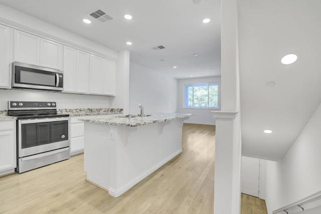 2580 Gimelli Way, San Jose CA: https://media.crmls.org/mediaz/6479b7a9-a902-49af-87b8-60e928b900a1.jpg