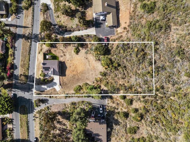 Detail Gallery Image 6 of 43 For 3436 Laurashawn Ln, Escondido,  CA 92026 - 3 Beds | 2/1 Baths