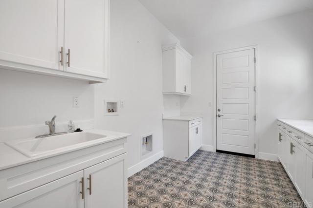 Detail Gallery Image 20 of 46 For 1733 Lemonadeberry Ln, Vista,  CA 92084 - 5 Beds | 3/1 Baths