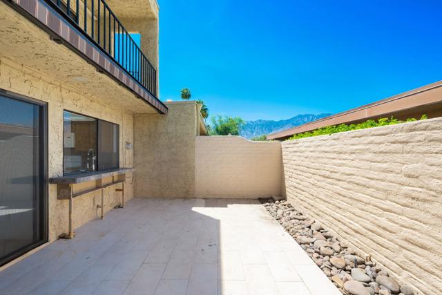 Image 2 for 5815 Los Coyotes Dr, Palm Springs, CA 92264