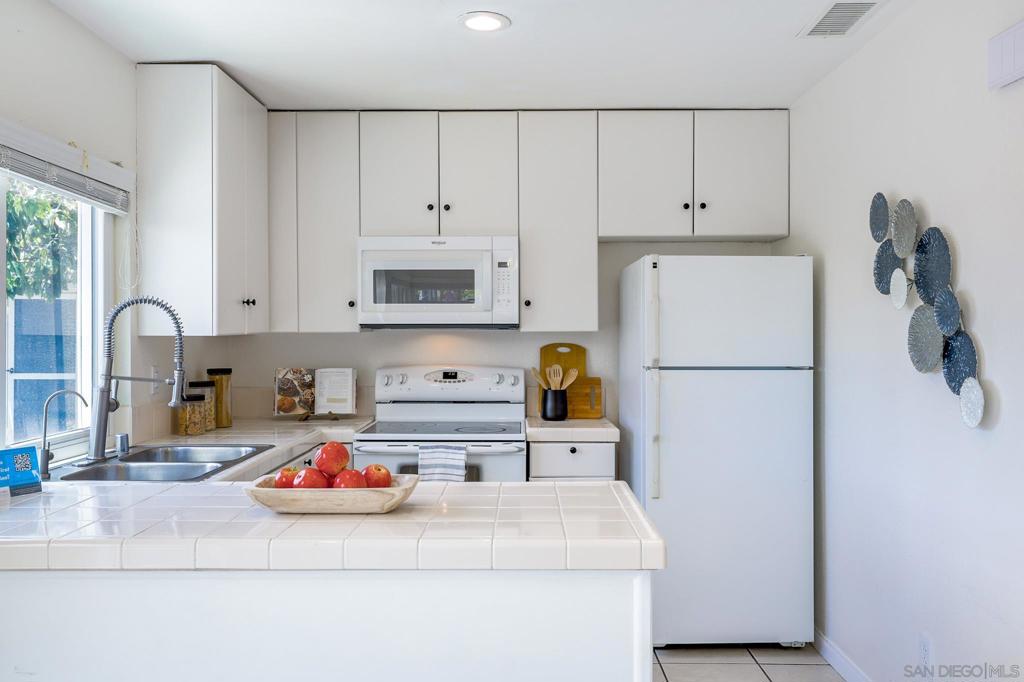 8933 Libra Dr - photo 17
