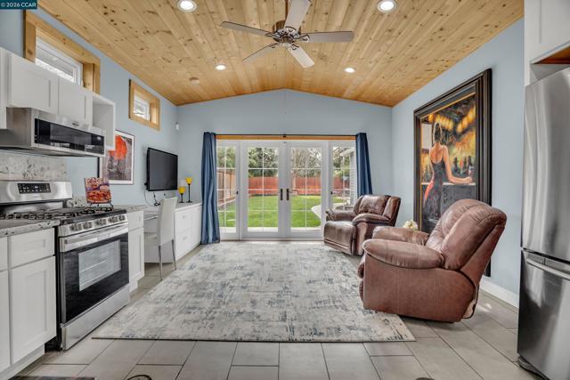 Image 25 of 50 For 1579 Farm Bureau Rd