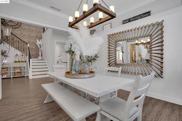 542 Harbor Cove Cir, Discovery Bay CA: https://media.crmls.org/mediaz/647c5857-e56b-45b6-bf54-4d3ab1a0941a.jpg