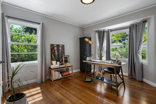 137 30th Avenue, San Mateo CA: https://media.crmls.org/mediaz/647cacb7-b1b0-4e2c-84fa-6c523b4e3b23.jpg