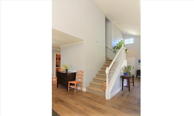 2155 Beachwood Court, Hollister CA: https://media.crmls.org/mediaz/647da19d-4ca4-47e0-b77b-ba21d10de862.jpg