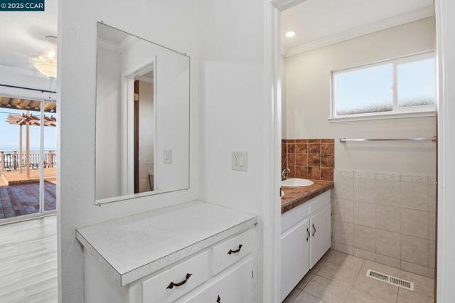 931 N Camino Alto Drive, Vallejo CA: https://media.crmls.org/mediaz/647dddbd-a202-48aa-b355-05ff1e1bf1c5.jpg