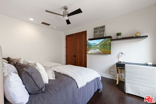 81945 Elynor Court, La Quinta CA: https://media.crmls.org/mediaz/647f57ec-1c9a-4630-b5eb-3e15891e9e5f.jpg