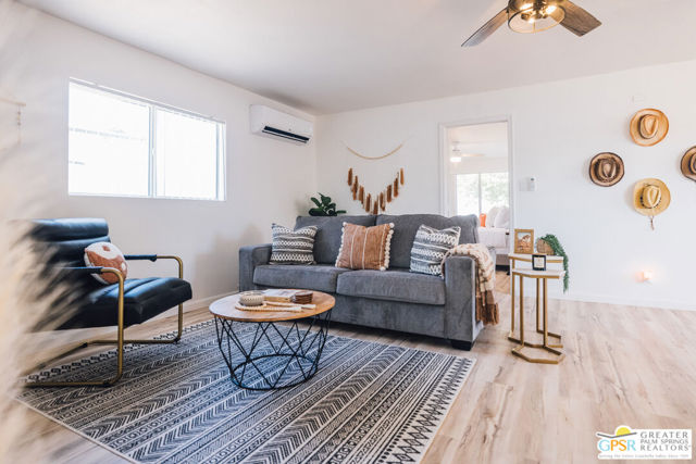 6974 Apache Trail, Yucca Valley CA: https://media.crmls.org/mediaz/647f6a6d-5844-44e3-89b8-68b5abc606ab.jpg