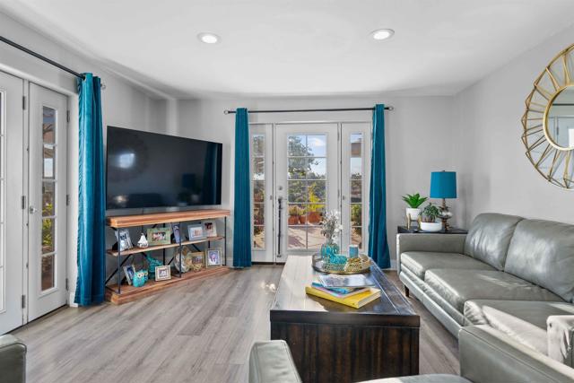 10009 Anoel Court, Spring Valley CA: https://media.crmls.org/mediaz/647fec74-4765-4aea-b574-58d07ce7e786.jpg