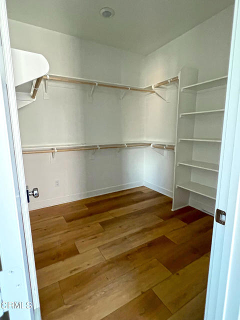 Walk-in Closet