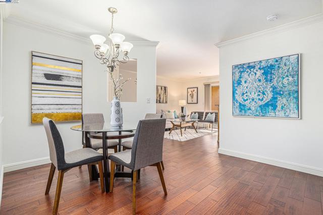 705 WATSON CANYON CT, San Ramon CA: https://media.crmls.org/mediaz/64802d78-37eb-4e8c-9c6f-a235e58639ad.jpg