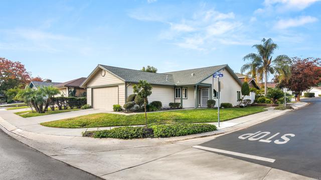 Detail Gallery Image 28 of 31 For 2045 Cottage Way, Vista,  CA 92081 - 2 Beds | 2 Baths