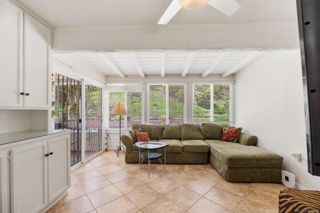 12091 Lomica Dr, San Diego CA: https://media.crmls.org/mediaz/6480e7a5-12f5-4864-be20-4d30491aaf01.jpg