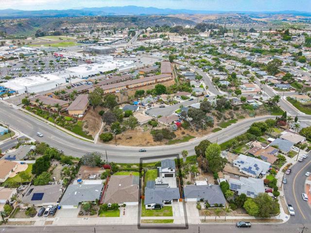 2146 Foster St, Oceanside CA: https://media.crmls.org/mediaz/6481326e-a2dc-4d51-a7eb-889de18f0ced.jpg
