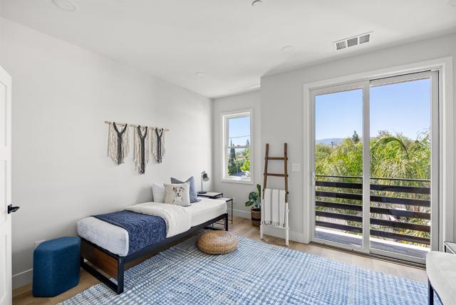 517 Union Avenue, Campbell CA: https://media.crmls.org/mediaz/64815b6f-3adf-40bf-8ae1-fb84e78f80d8.jpg