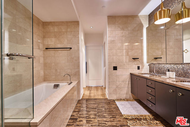 900 W Olympic Boulevard, Los Angeles CA: https://media.crmls.org/mediaz/6481942f-dbcc-4bed-8b6e-bd14f8325d88.jpg