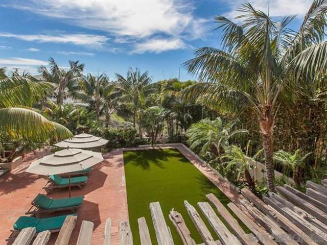 631 Loring, San Diego CA: https://media.crmls.org/mediaz/6482cc20-9e6d-4c14-833a-9e5f15a449fb.jpg