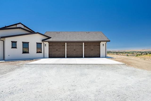 3000 Coppa Court, Hollister CA: https://media.crmls.org/mediaz/648387d0-a495-4700-95a1-2aecb1a1fce3.jpg