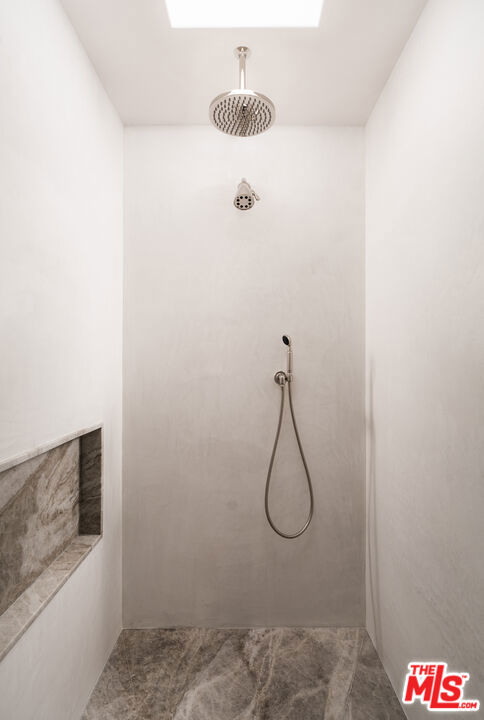 https://media.crmls.org/mediaz/64854c17-5bde-495a-ad87-d2bf7d0aa830.jpg?preset=X-Large