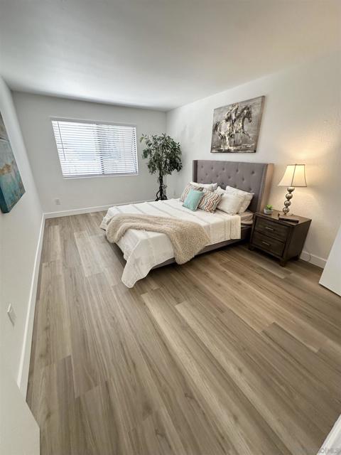 9889 Caminito Marlock, San Diego CA: https://media.crmls.org/mediaz/6485746c-c0f6-4bd2-a081-21cf63c9c21c.jpg