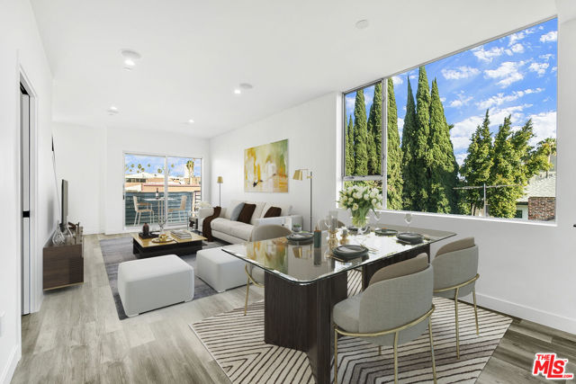 421 S Wilton Place, Los Angeles CA: https://media.crmls.org/mediaz/64858c9c-2747-4fd9-842d-d251b0d3cfef.jpg