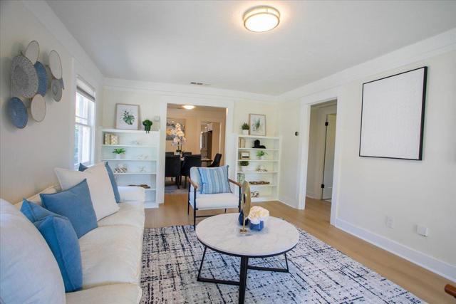 524 8th Avenue, Menlo Park CA: https://media.crmls.org/mediaz/6485a9ee-dc76-44cf-a968-ee3a39481ccc.jpg