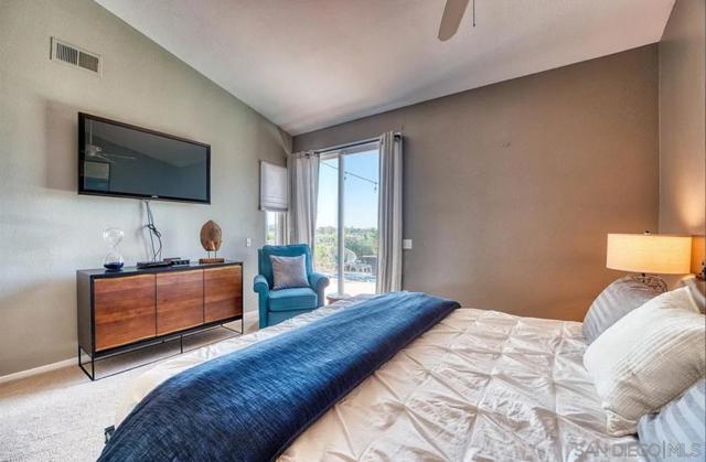 15852 Caminito Cercado, San Diego CA: https://media.crmls.org/mediaz/6487cb0b-2e95-473e-93a6-245193b4840e.jpg