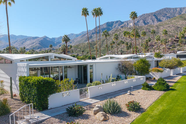 246 E Avenida Granada, Palm Springs, CA 92264