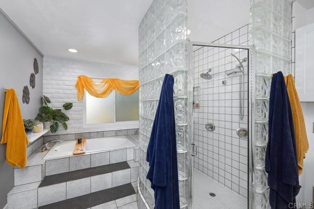 Detail Gallery Image 23 of 40 For 9739 Carta Ln, El Cajon,  CA 92021 - 5 Beds | 4 Baths