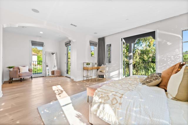 Detail Gallery Image 13 of 22 For 16622 Sweet Leilani Ln, San Diego,  CA 92127 - 4 Beds | 4/1 Baths
