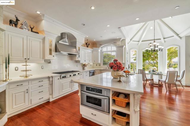 1853 Via Di Salerno, Pleasanton CA: https://media.crmls.org/mediaz/648934ad-ddee-4d7b-91d5-9132e7b3deee.jpg