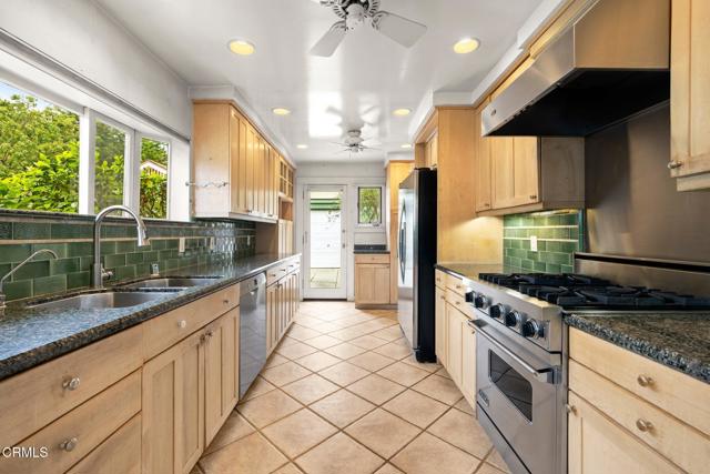 Detail Gallery Image 5 of 29 For 1712 N El Molino Ave, Pasadena,  CA 91104 - 3 Beds | 2 Baths