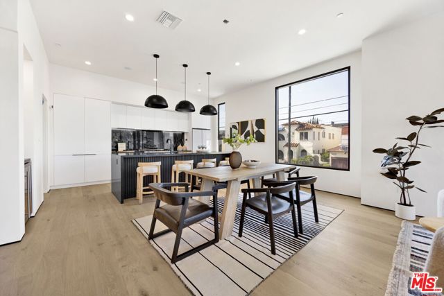 5868 Saturn Street, Los Angeles CA: https://media.crmls.org/mediaz/648ad4bf-f247-4c56-9566-d804b6de1dc5.jpg