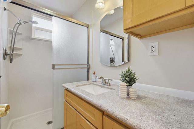 42293 Camino Santa Barbara, Fremont CA: https://media.crmls.org/mediaz/648d67c2-6044-4af8-96d3-e5295b35d194.jpg