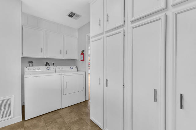 Image 17 of 58 For 74592 Nevada Circle