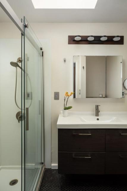 402 Poplar Avenue, Redwood City CA: https://media.crmls.org/mediaz/648e387c-d04b-4a7d-8f06-0c8718d6d108.jpg